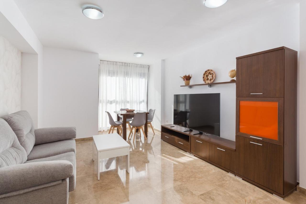 Piso Familiar Cerca Del Centro, Ac Y Wifi Gratis Lägenhet Valencia Exteriör bild