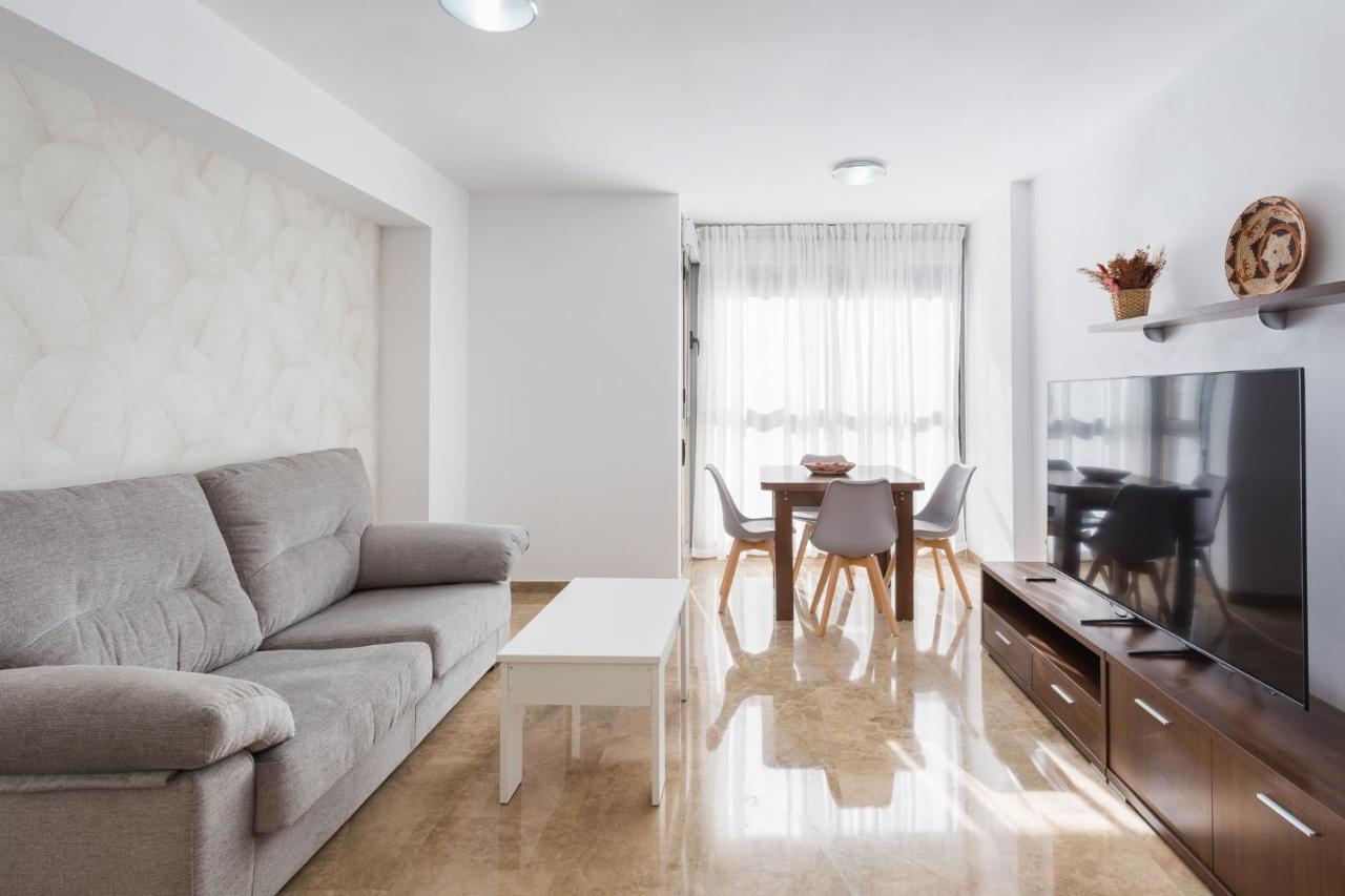 Piso Familiar Cerca Del Centro, Ac Y Wifi Gratis Lägenhet Valencia Exteriör bild