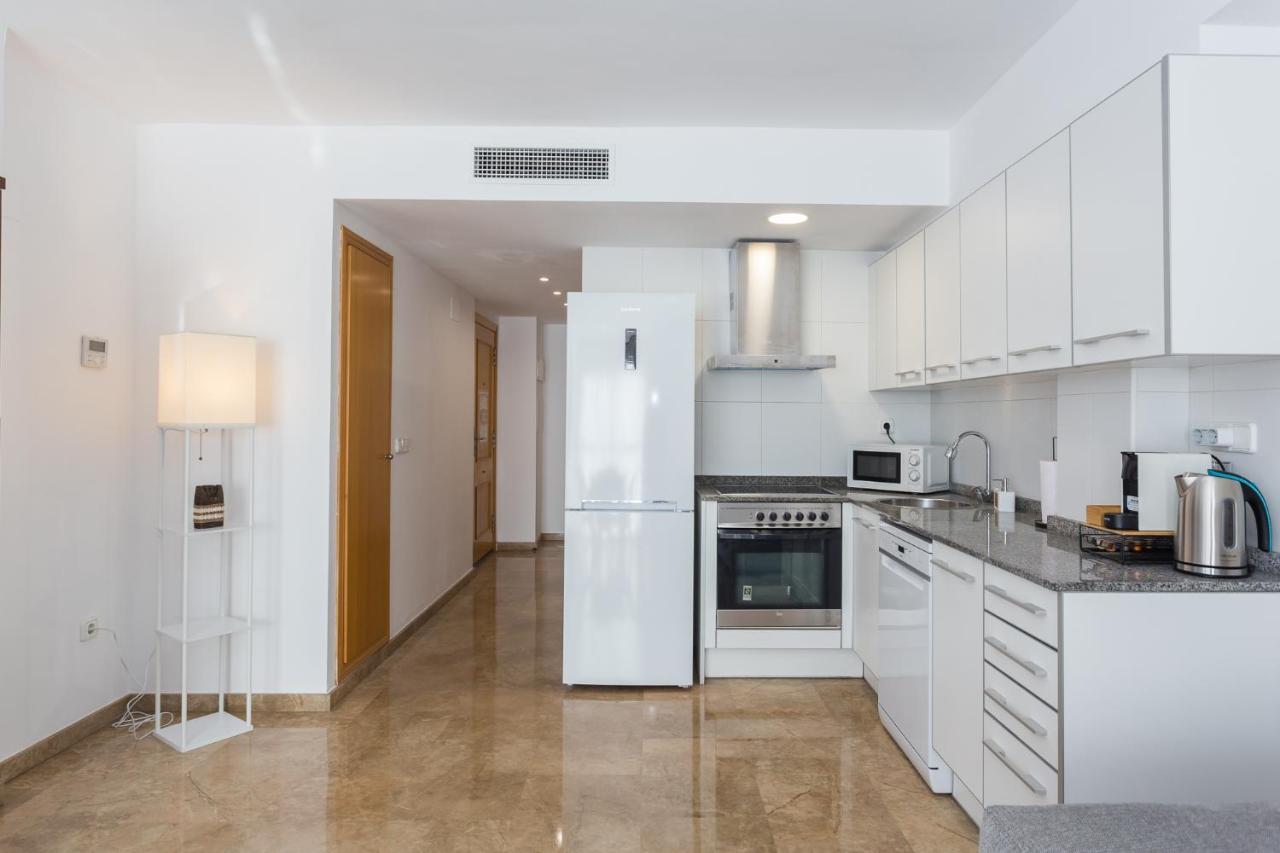 Piso Familiar Cerca Del Centro, Ac Y Wifi Gratis Lägenhet Valencia Exteriör bild