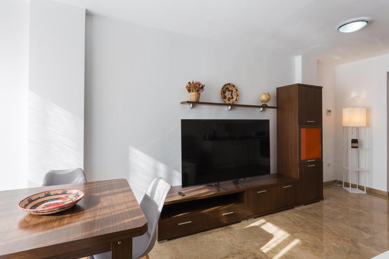 Piso Familiar Cerca Del Centro, Ac Y Wifi Gratis Lägenhet Valencia Exteriör bild