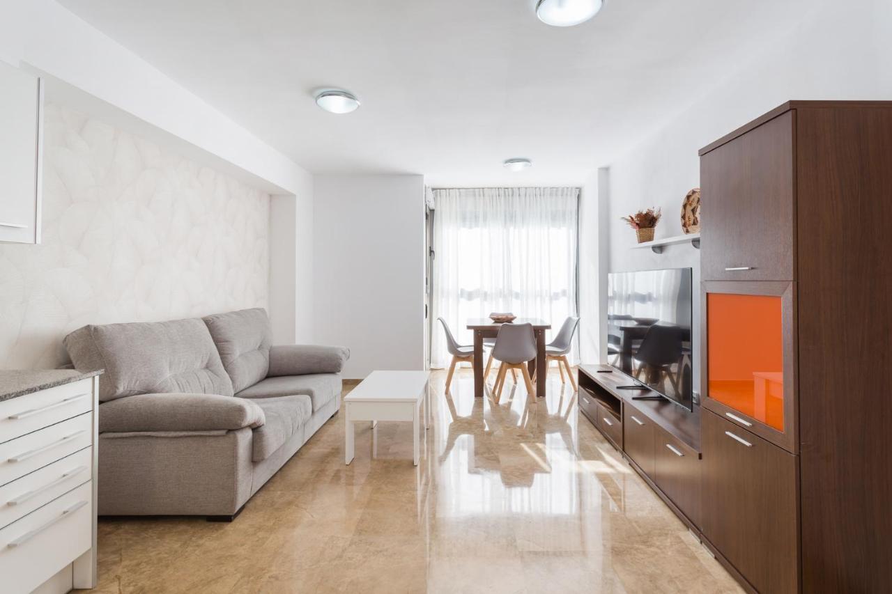 Piso Familiar Cerca Del Centro, Ac Y Wifi Gratis Lägenhet Valencia Exteriör bild
